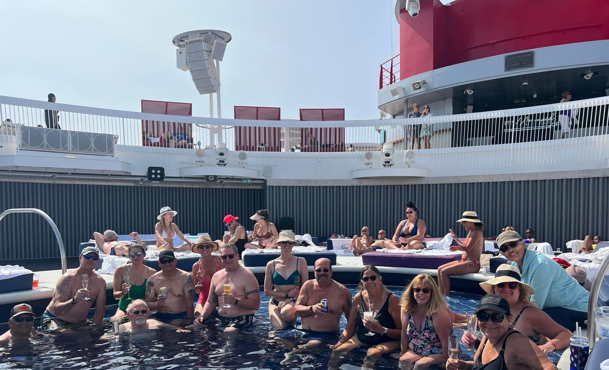 Pool_party | Holiday Planit